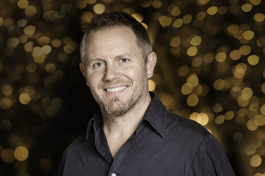 Christmas Q&A with Dave Gardner, Dec the Malls