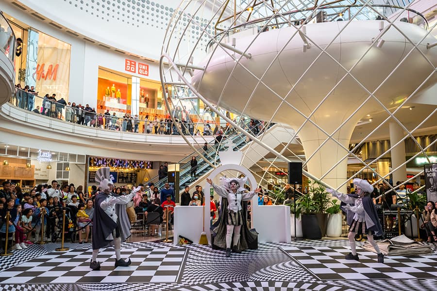 Chadstone welcomes Blanc Noir a spectacle of interactive