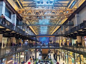 Sustainable retail through creative re-use